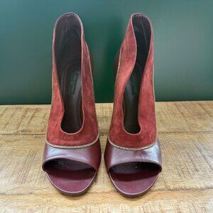 Authentic Louis Vuitton Leather D’Orsay Pumps